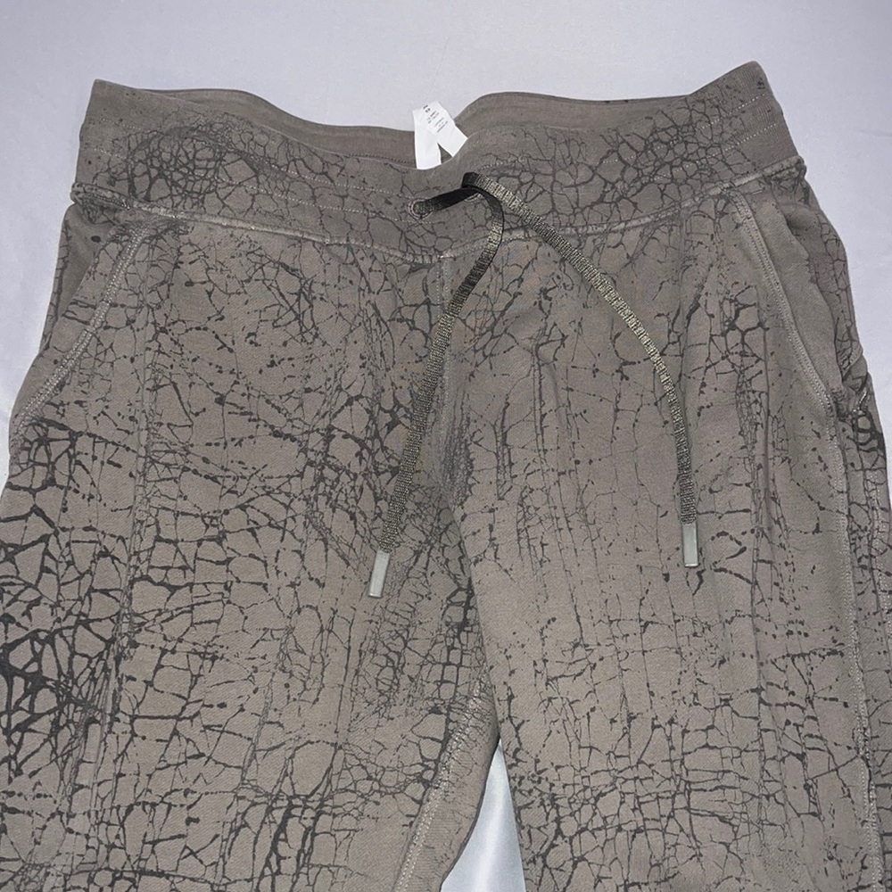 Lululemon Warm down high-rise joggers size 14